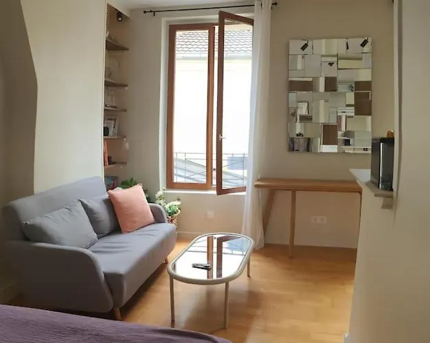 Appartamento Calme Et Ensoleille Entierement Renove